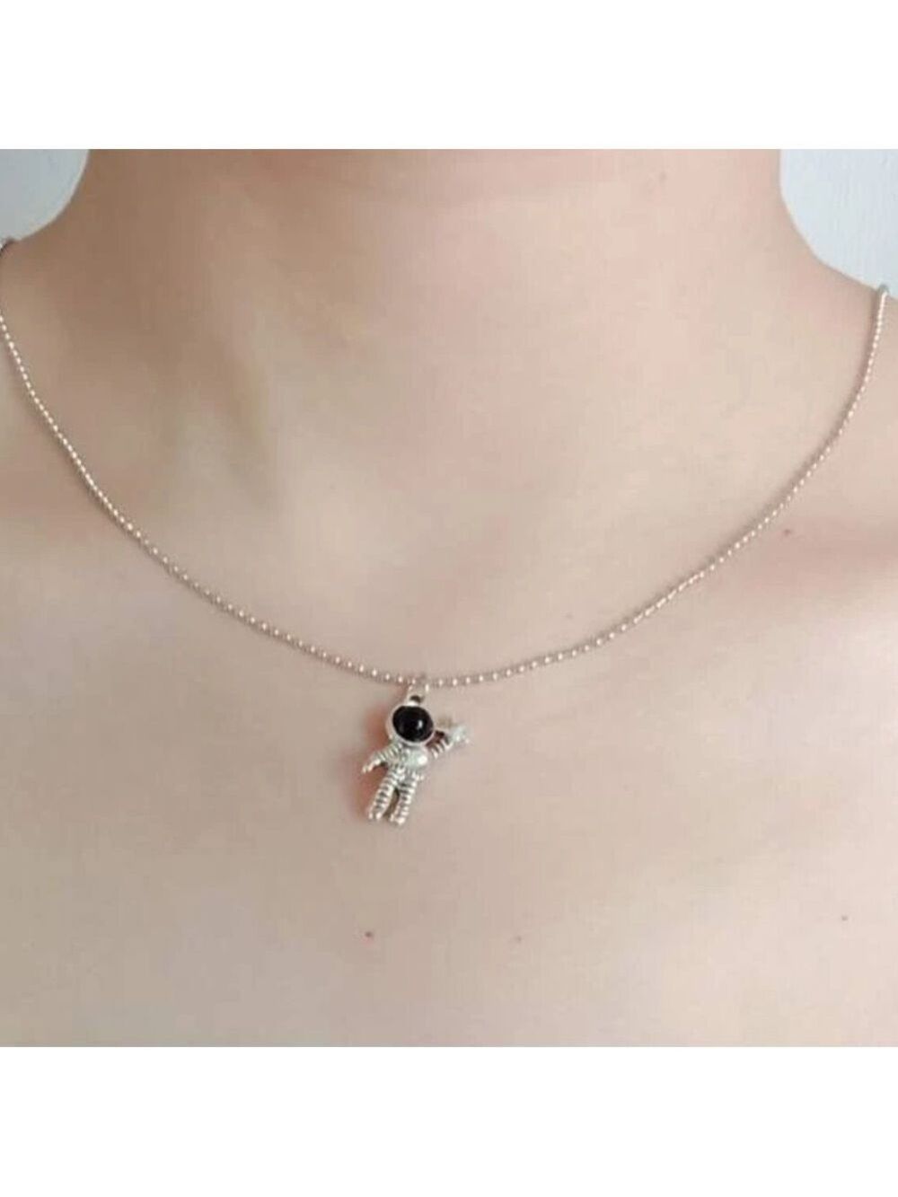 Astronaut reach for the stars necklace NWT boutique